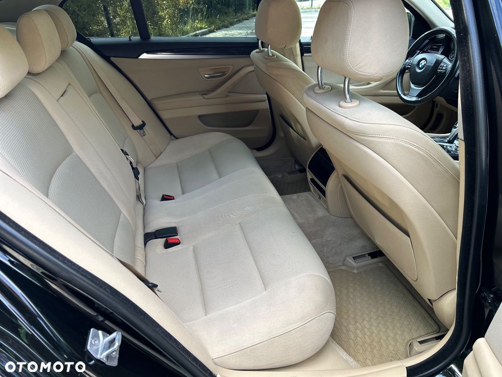 BMW Seria 5 518d Business Edition - 16