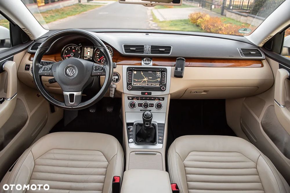 Volkswagen Passat Variant 1.4 TSI ACT (BlueMotion Technology) Highline - 31