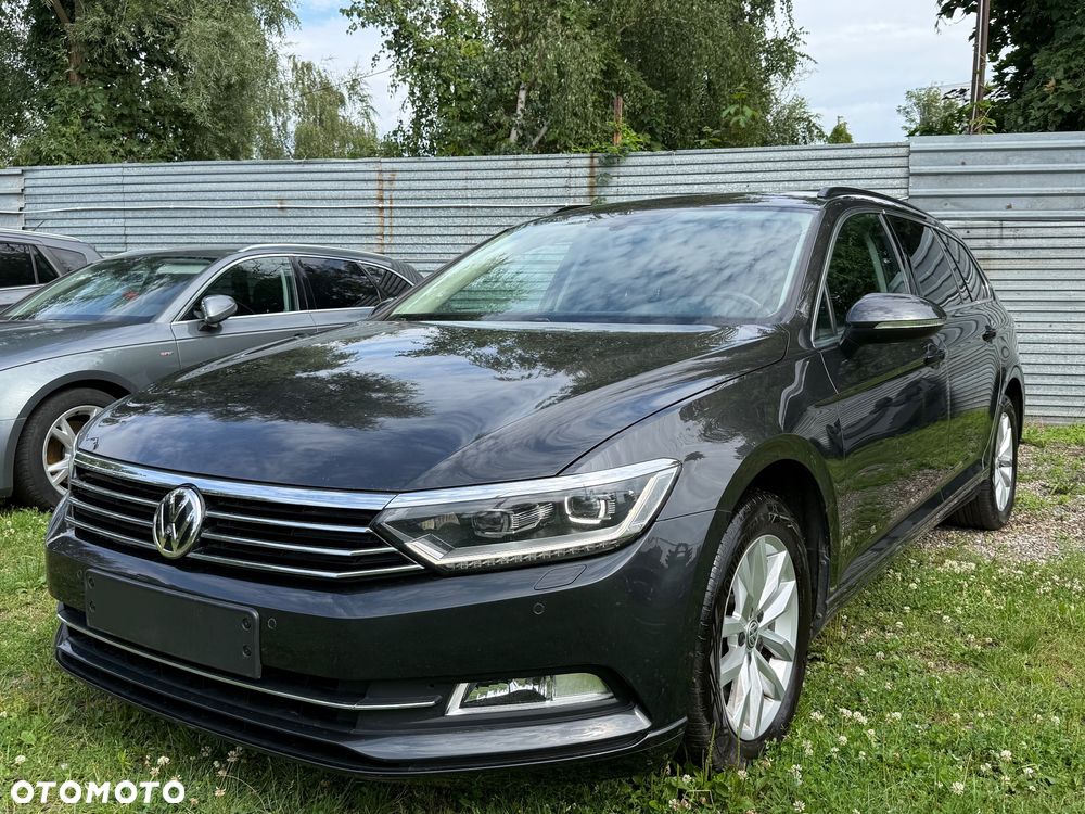 Volkswagen Passat Variant 1.6 TDI SCR DSG Comfortline - 2