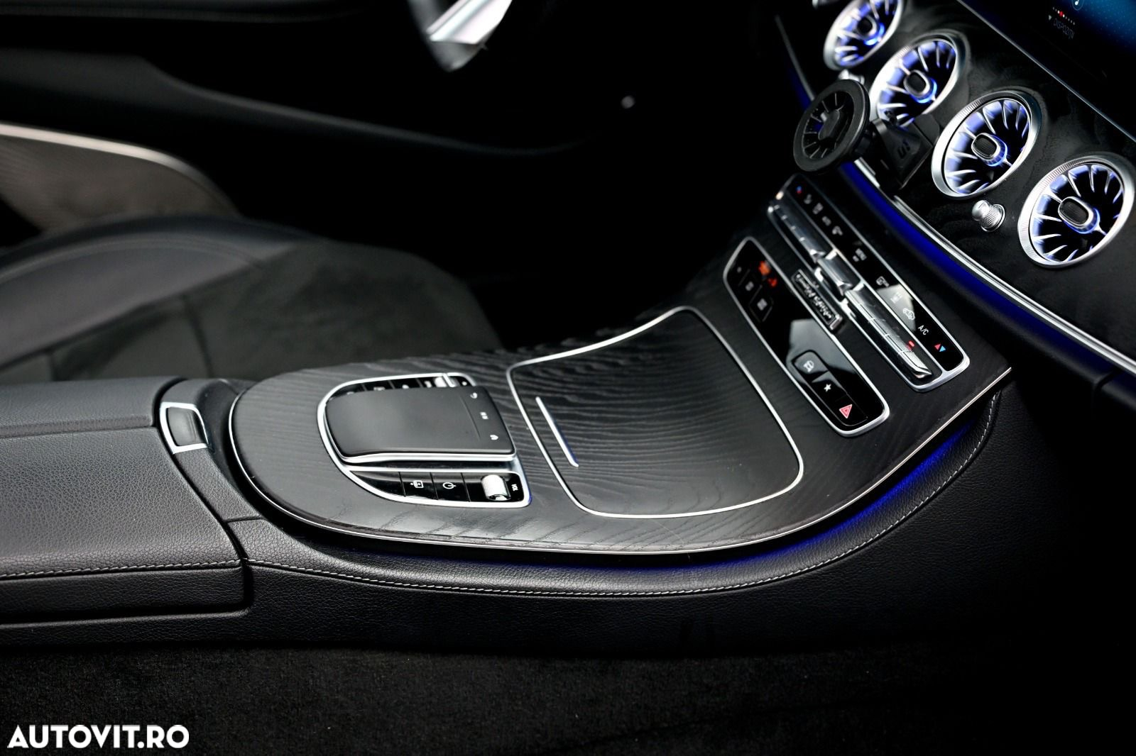 Mercedes-Benz E 450 4Matic 9G-TRONIC AMG Line - 24