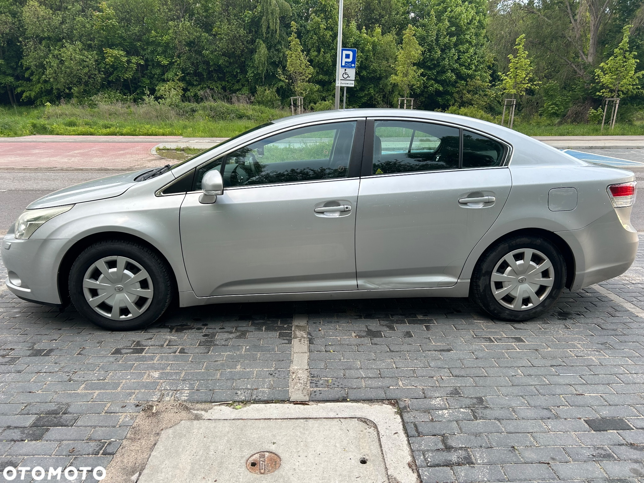 Toyota Avensis 1.6 Active - 4