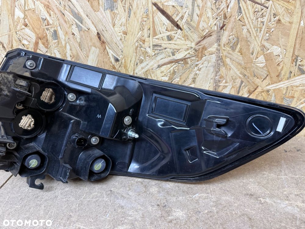 LAMPA TYŁ LEWA LED TOYOTA COROLLA E21 KOMBI - 5