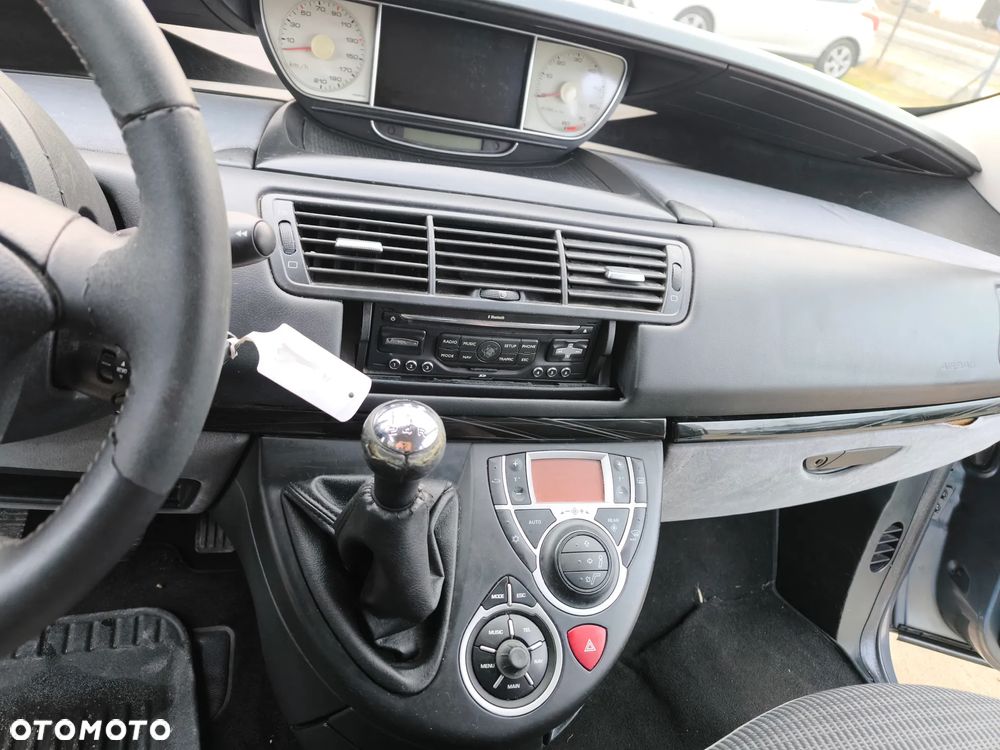 Citroën C8 2.0 16V Confort - 14