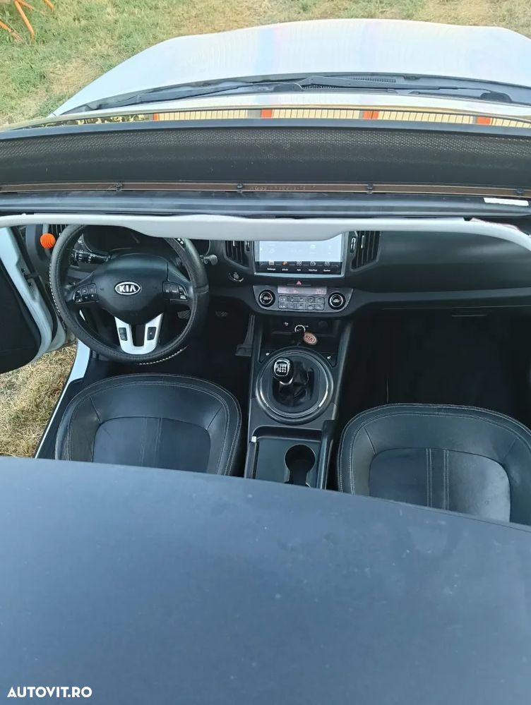 Kia Sportage 2.0 DSL MT 4x4 PREMIUM - 10