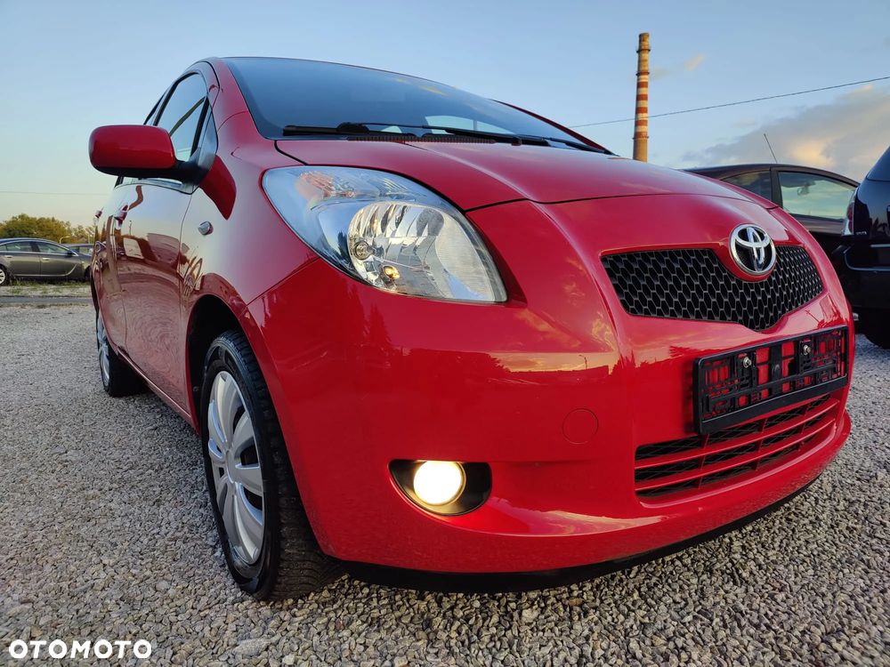 Toyota Yaris - 1