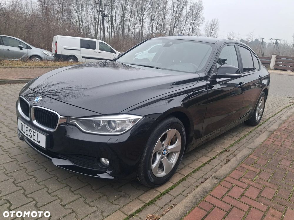 BMW Seria 3 318d Sport Line - 8