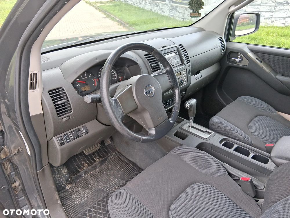 Nissan Navara Autm Premium - 10