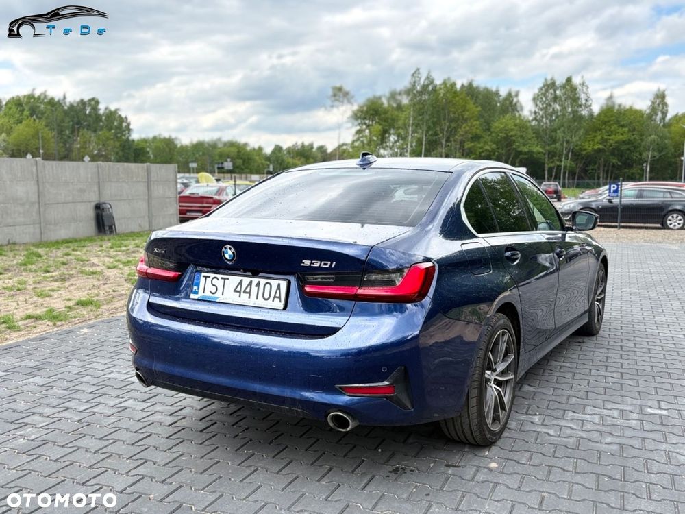 BMW Seria 3 330i GPF xDrive Advantage sport - 13