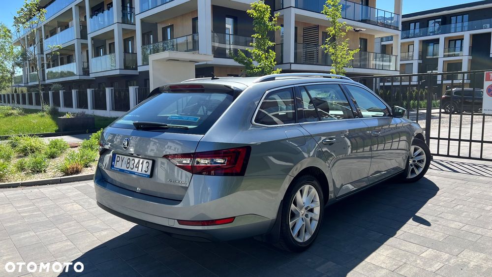 Skoda Superb 2.0 TDI Ambition DSG - 2