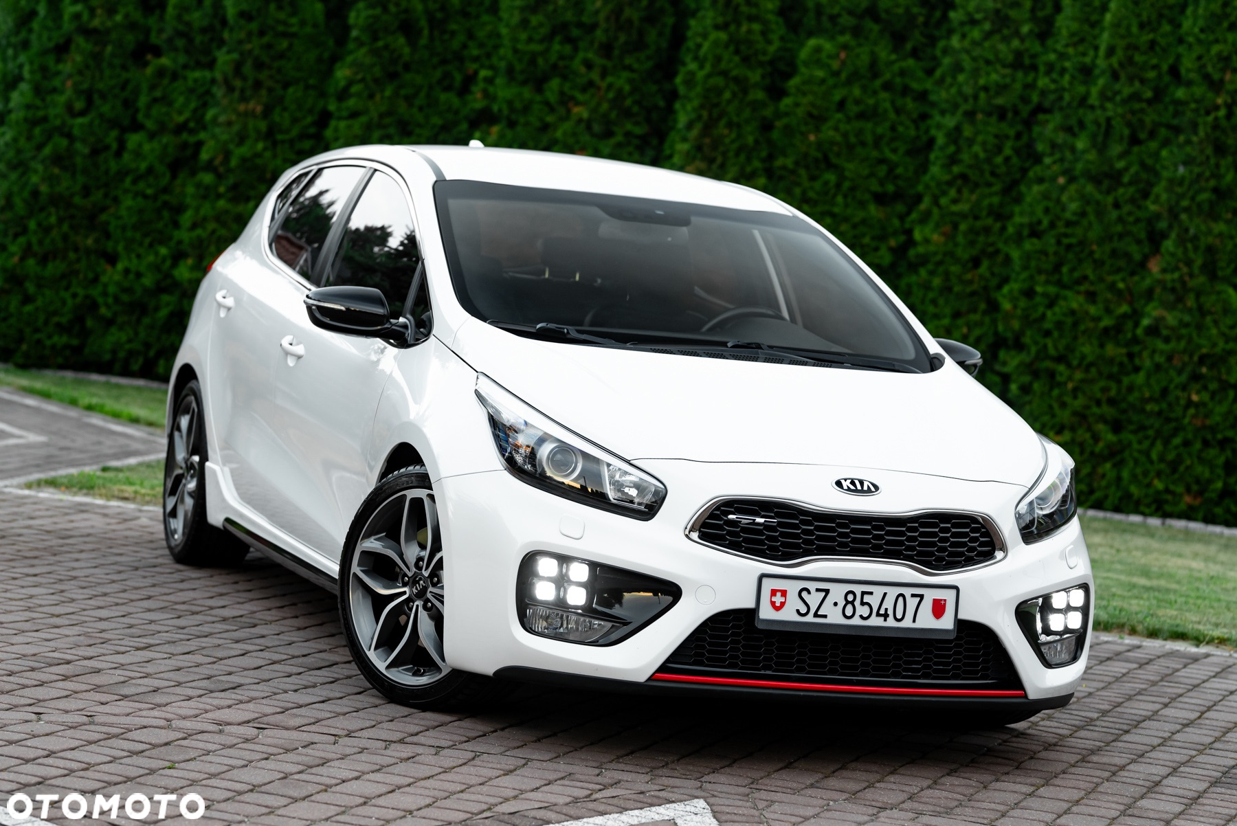 Kia Ceed 1.6 T-GDI GT - 4