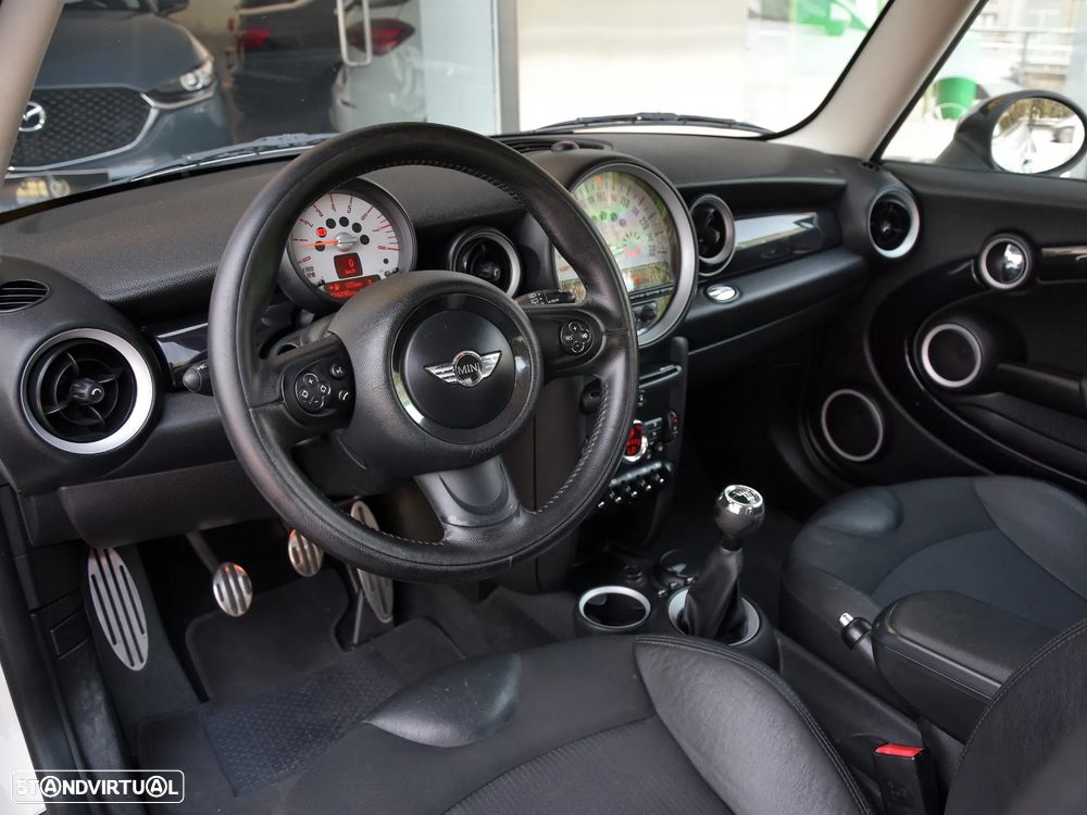 MINI 3 Portas Cooper S - 6