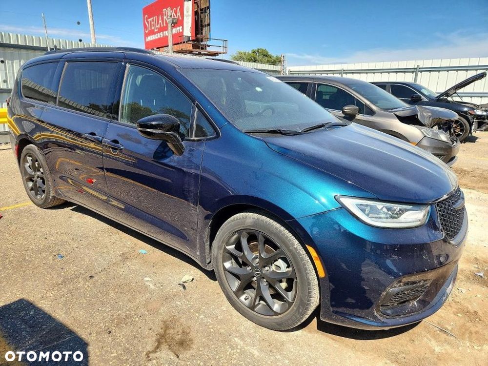 Chrysler Pacifica - 5