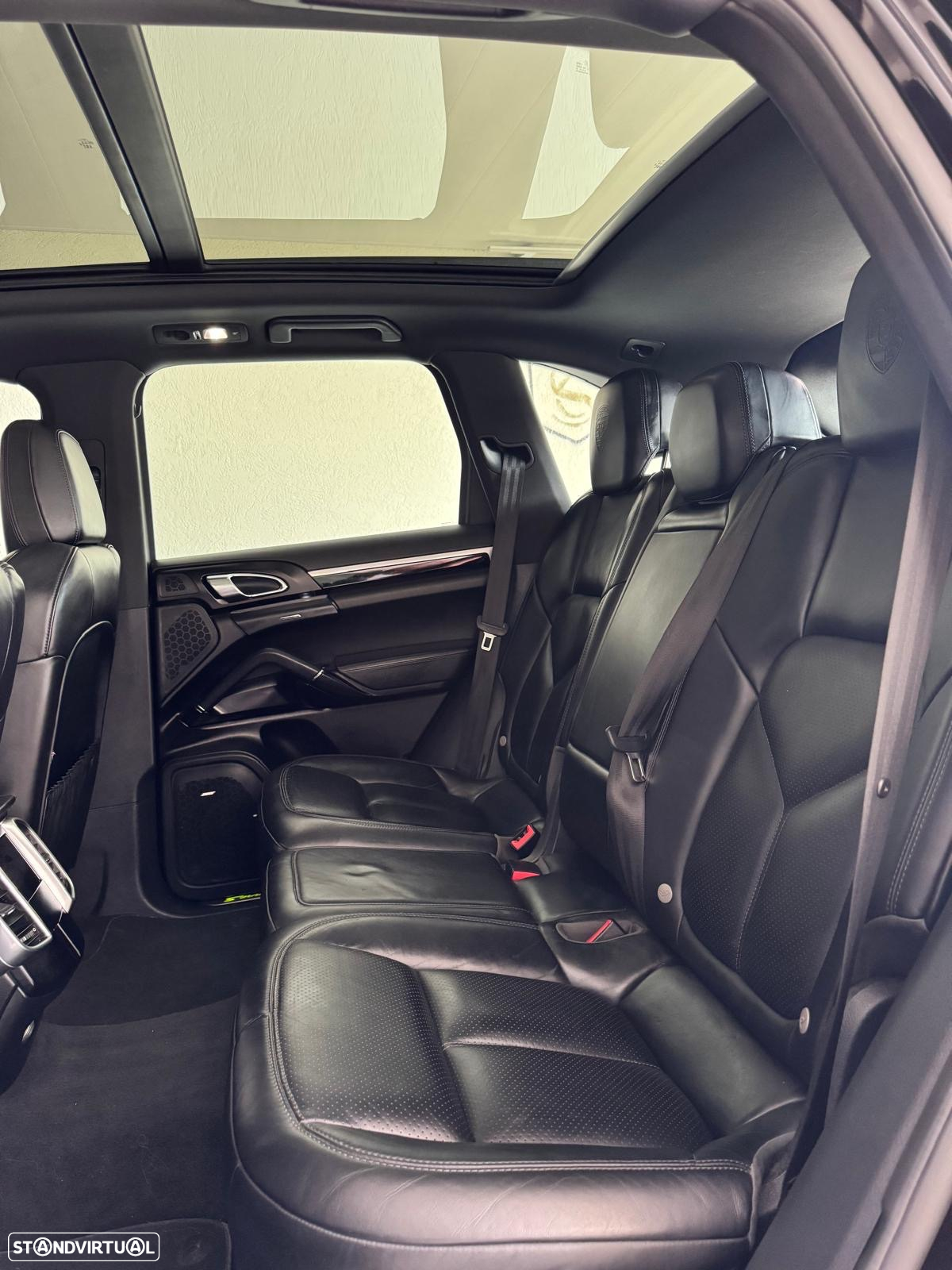 Porsche Cayenne - 17