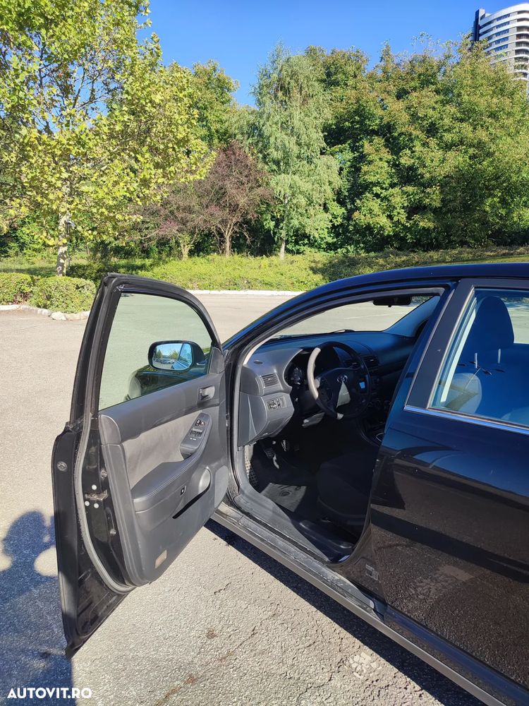 Toyota Avensis - 5