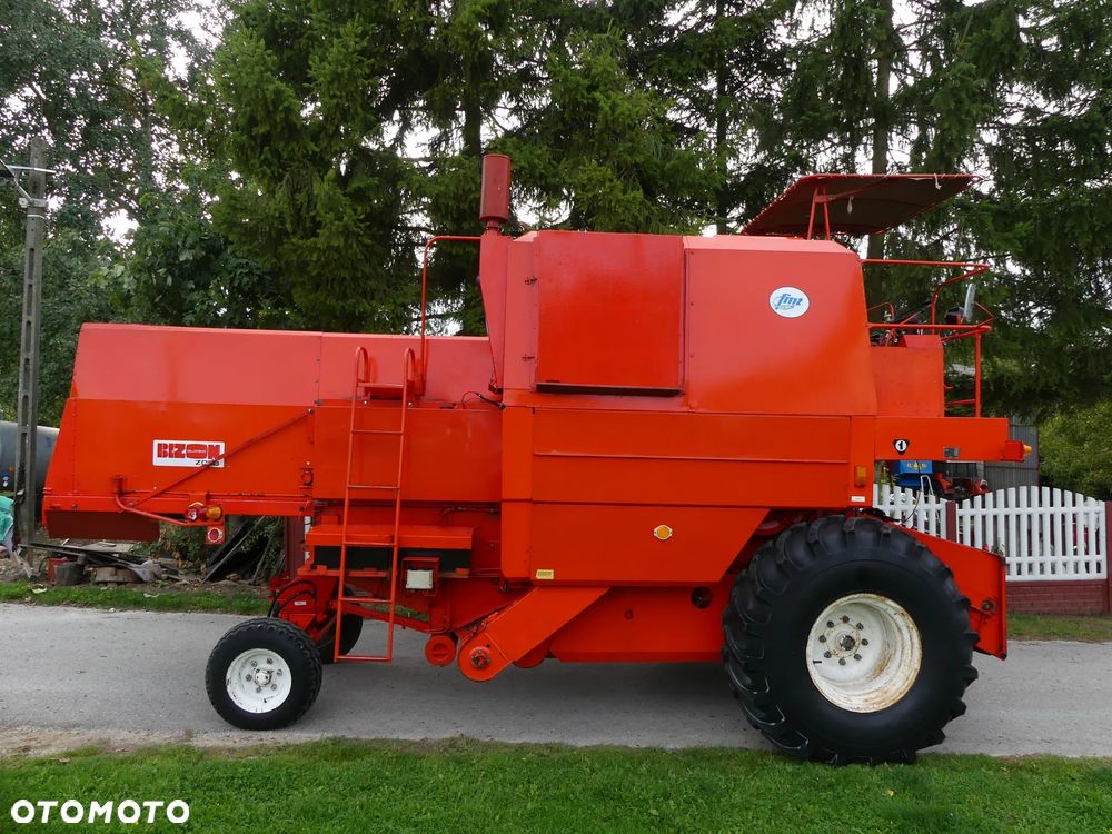 Bizon KOMBAJN ZBOŻOWY BIZON SUPER Z-056 - 24