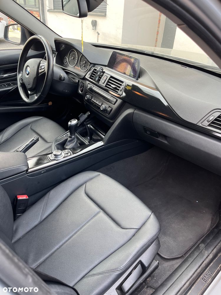 BMW Seria 3 316d - 5