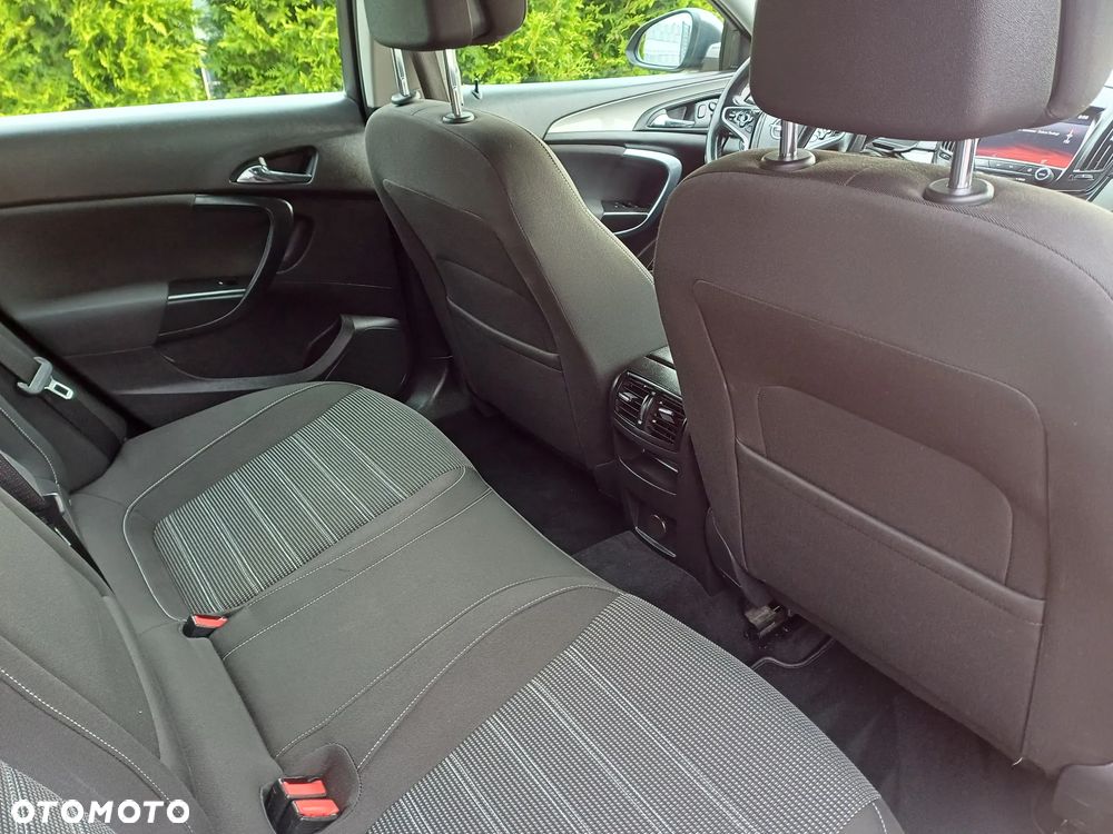 Opel Insignia 1.4 T Edition S&S - 10
