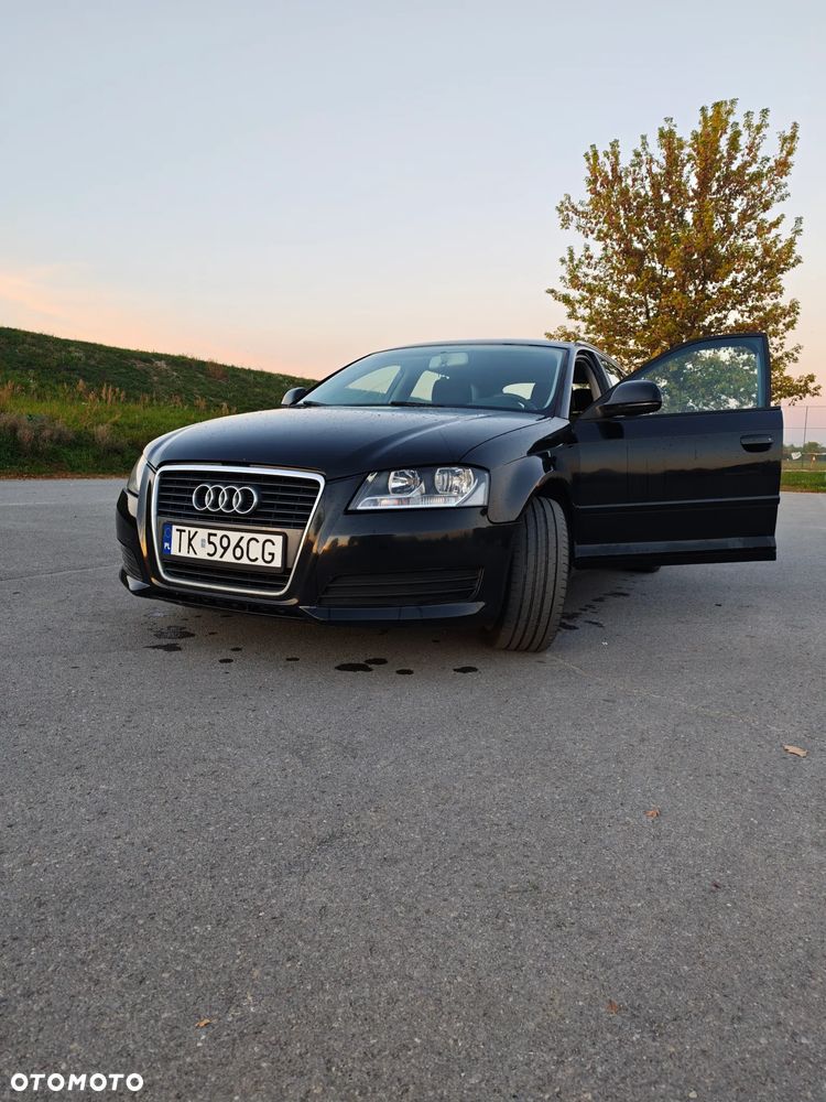 Audi A3 Sportback - 1