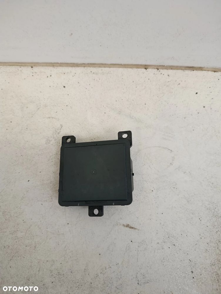Radar sensor moduł distronic acc przód Mercedes CLA A118 W118 118 lift - 2