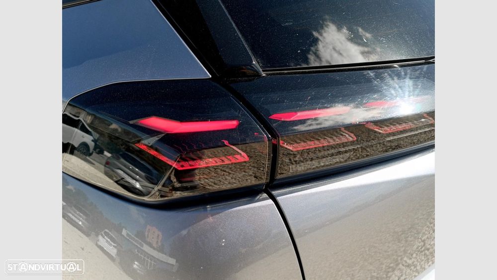 Peugeot 2008 1.2 Hybrid Allure e-DCS6 - 10