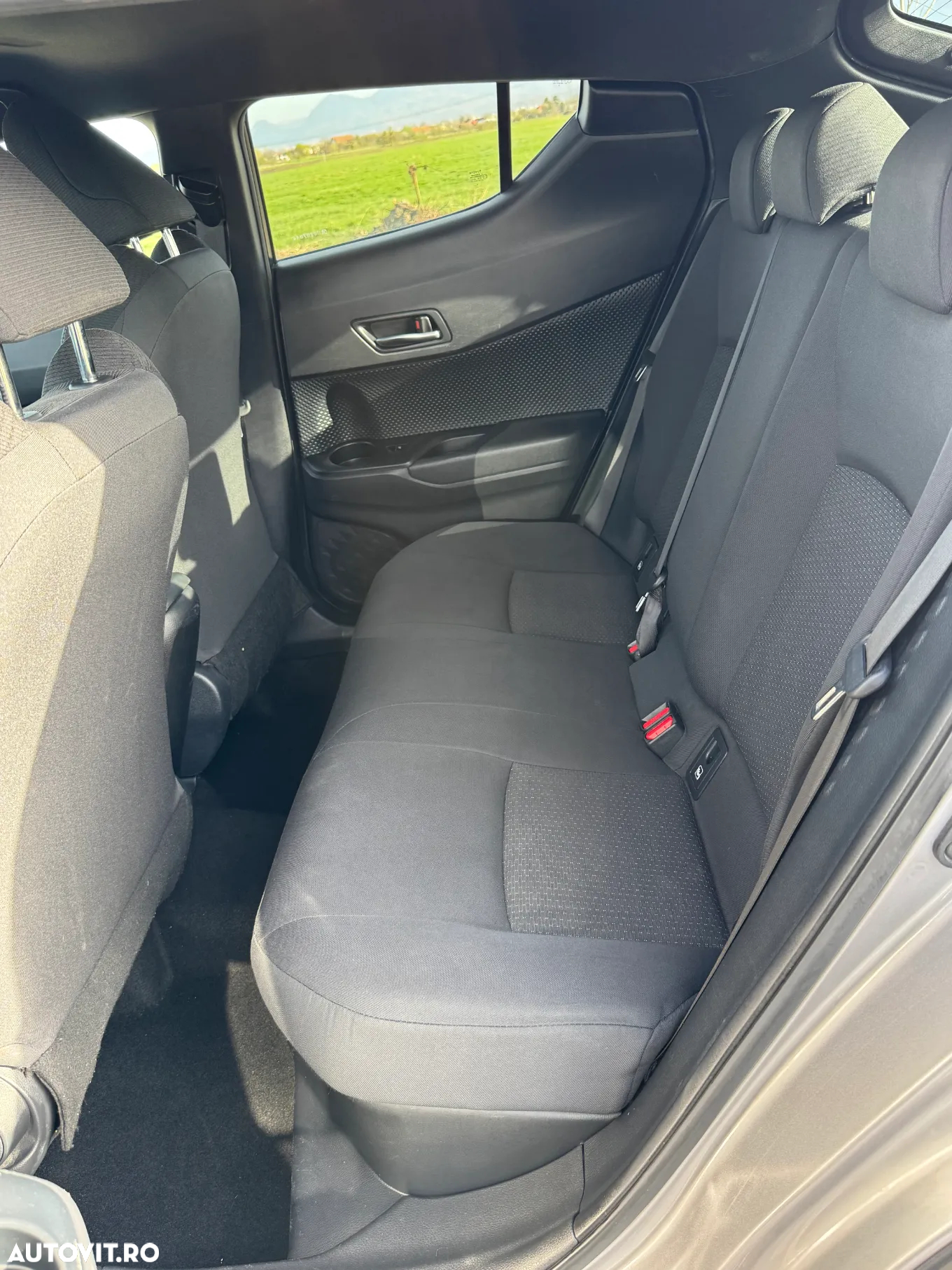 Toyota C-HR Hybrid Business-Edition - 16