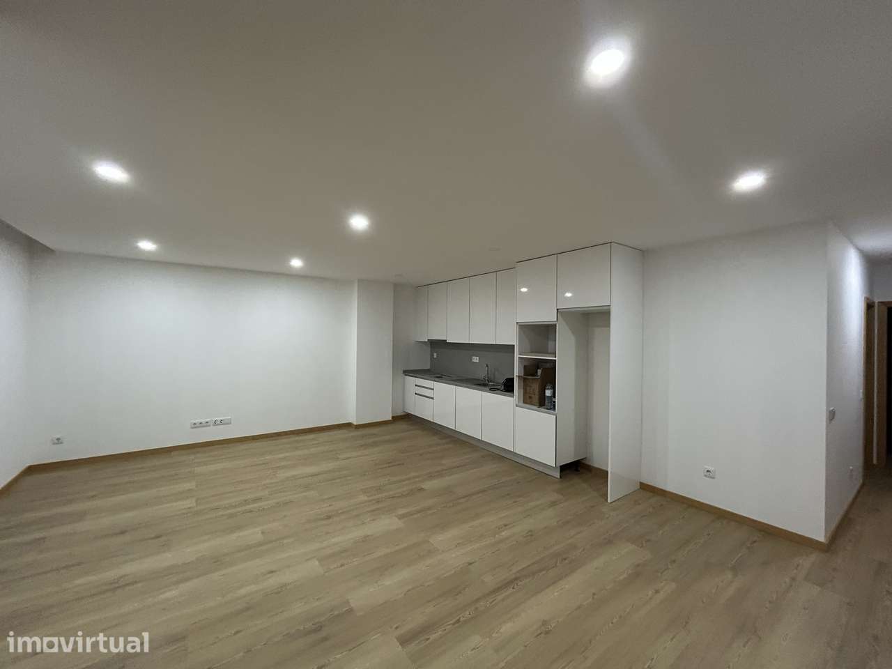 Exclusivo Apartamento T3 a 50 Metros da Praia - Grande imagem: 3/8