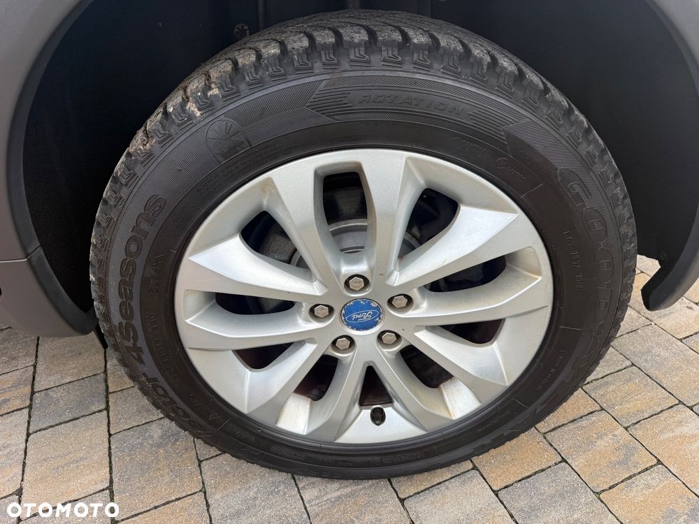 Ford Kuga 2.5 4x4 Trend - 17