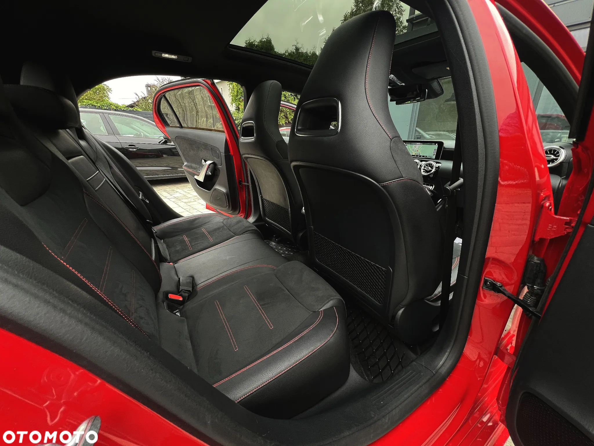 Mercedes-Benz Klasa A 220 4-Matic AMG Line 7G-DCT - 19