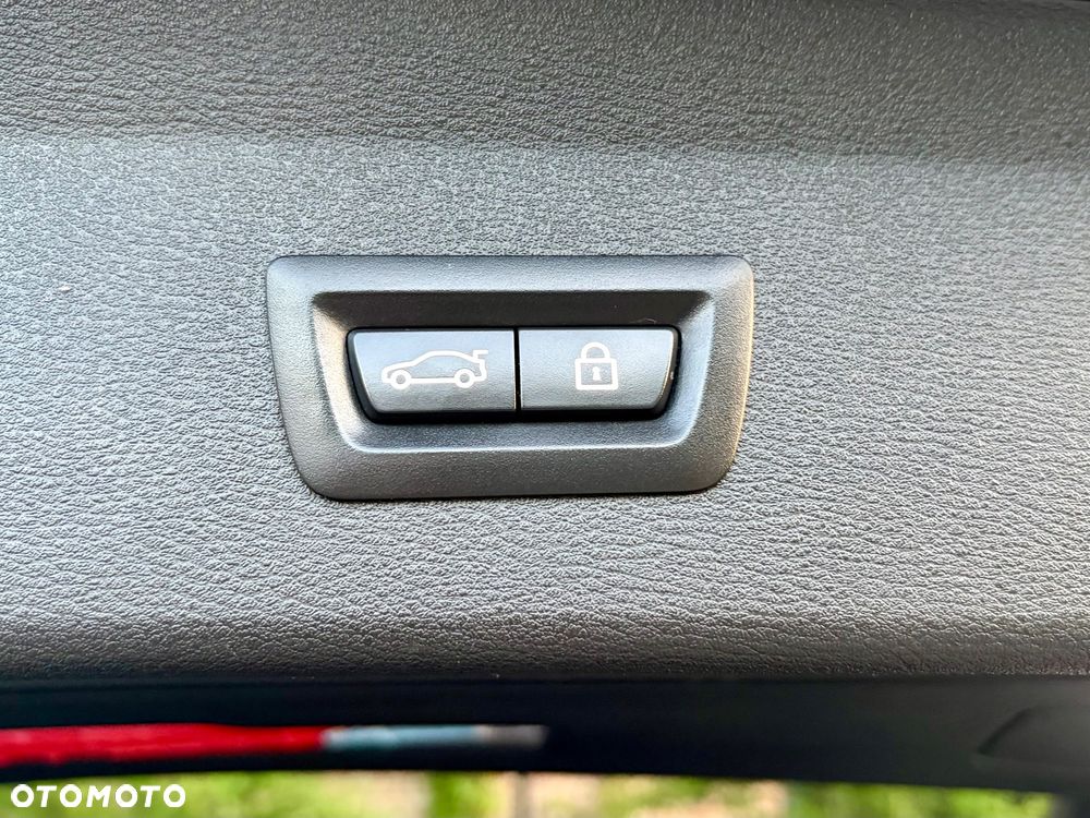 BMW X1 xDrive25i xLine - 12