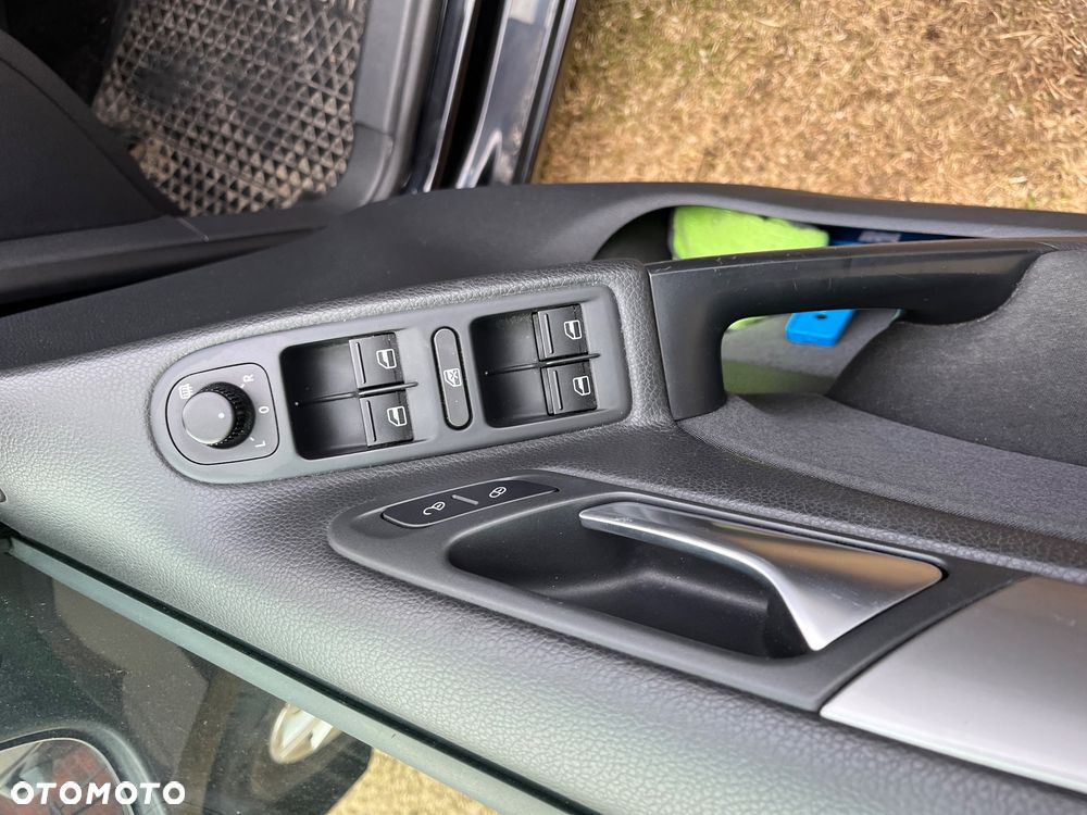 Volkswagen Golf 1.6 Trendline - 17