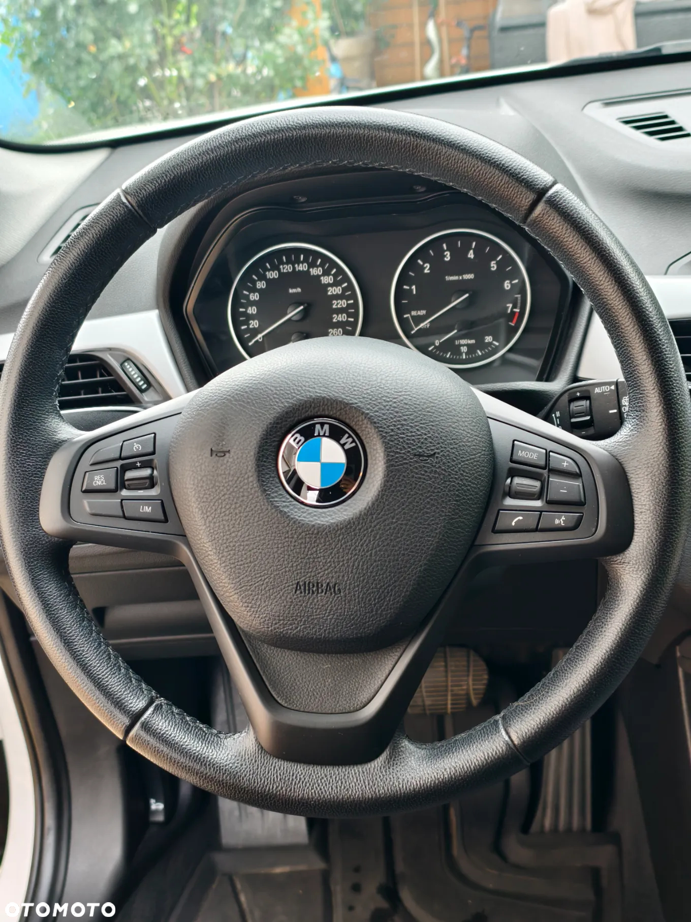 BMW X1 sDrive20i - 12