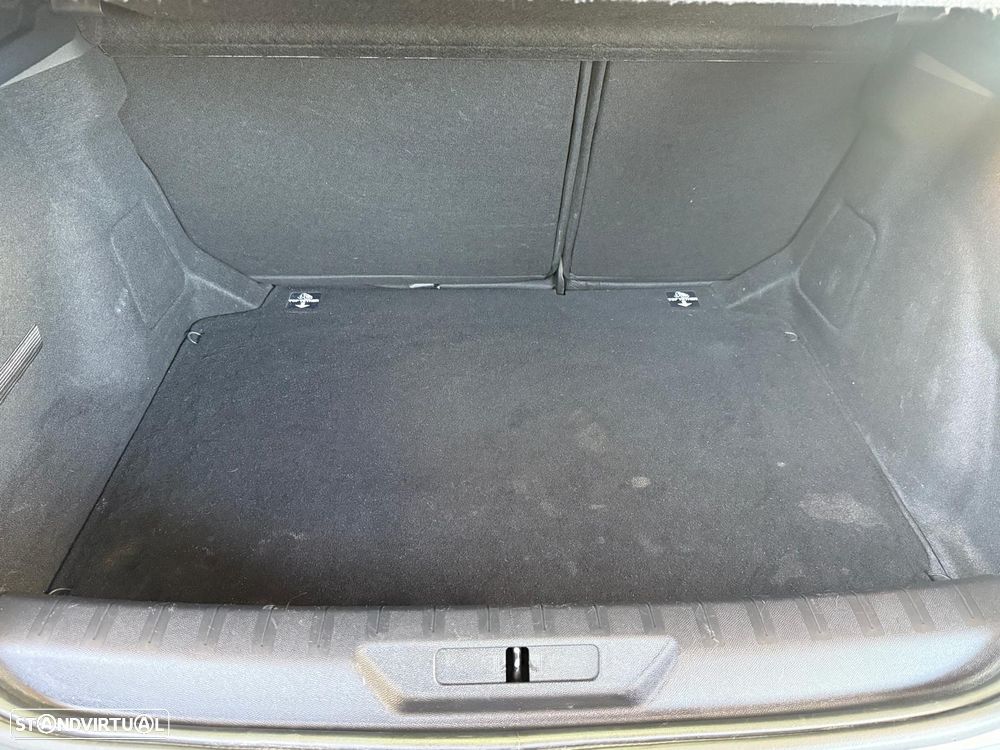Peugeot 308 1.6 BlueHDi Allure EAT6 - 19