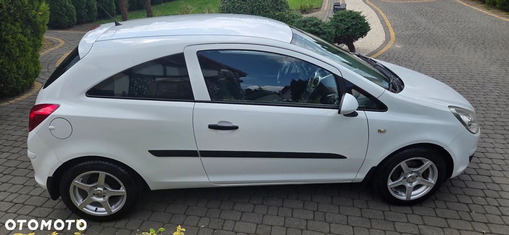 Opel Corsa 1.2 16V Enjoy - 6
