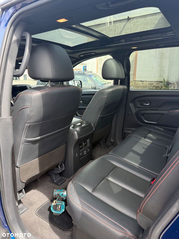 Nissan Titan - 8