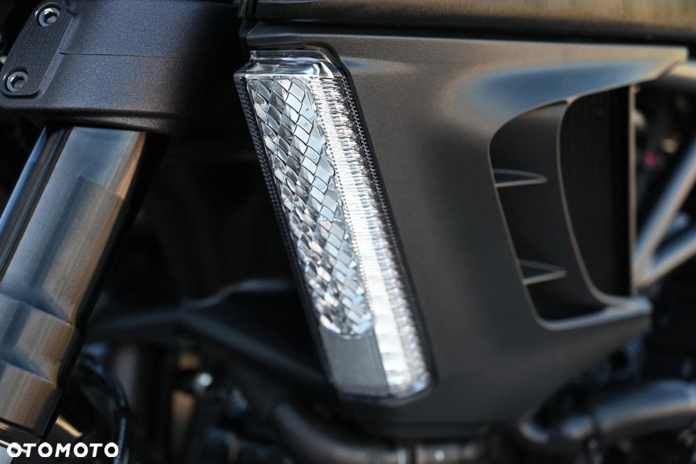 Ducati Diavel - 30