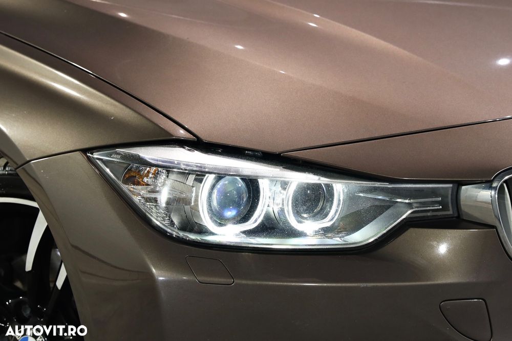 BMW Seria 3 318d Touring Modern Line - 34
