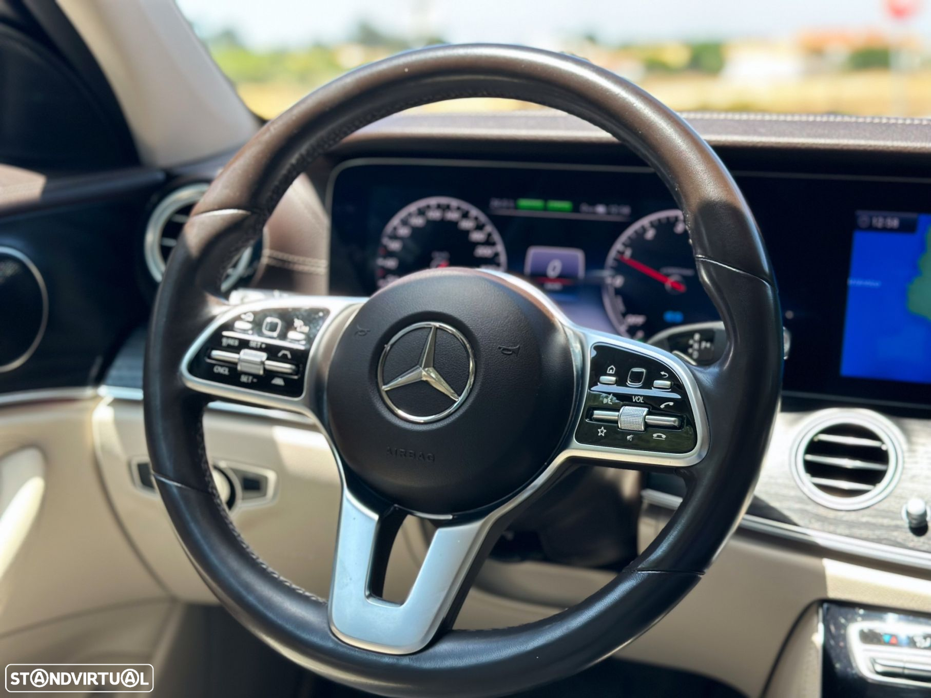 Mercedes-Benz E 300 - 21