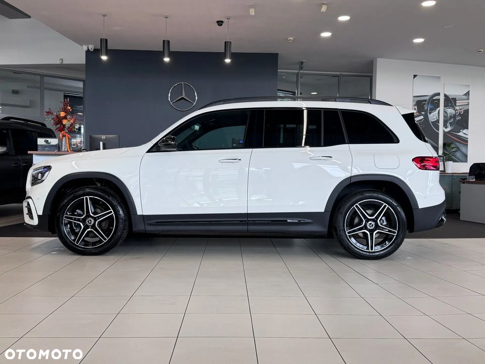 Mercedes-Benz GLB 200 AMG Line 7G-DCT - 2