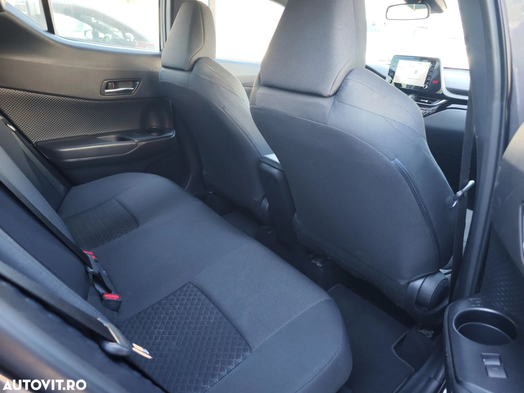 Toyota C-HR - 13