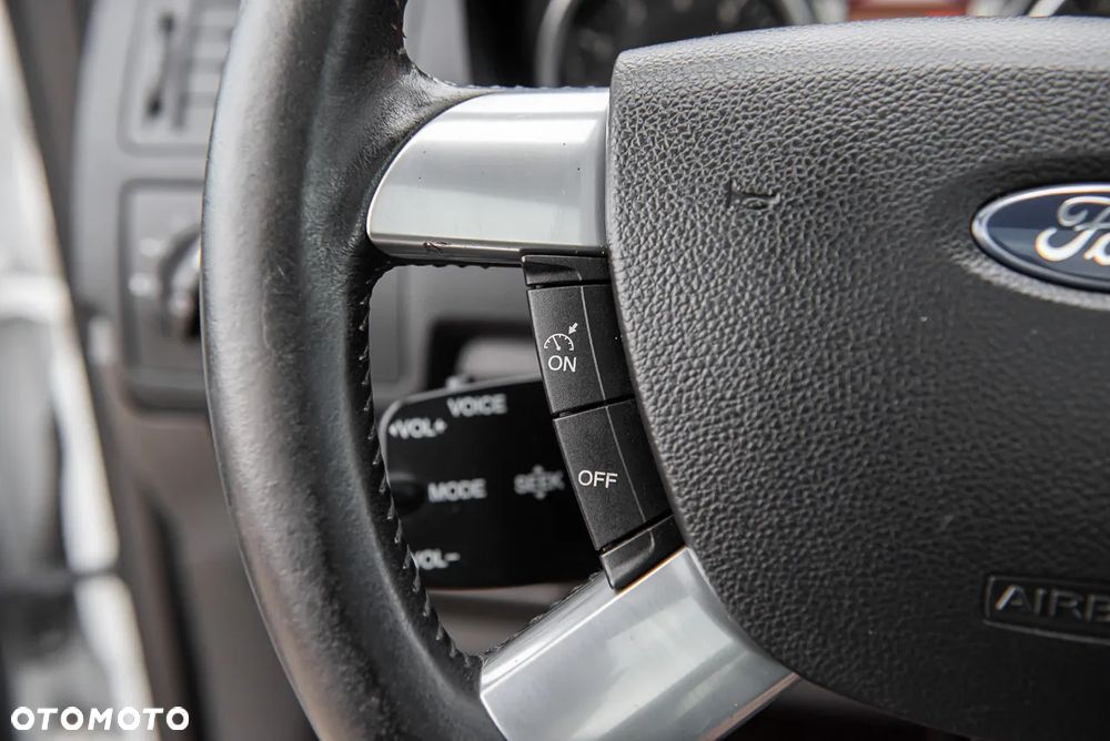 Ford Kuga 2.5 4x4 Individual - 19