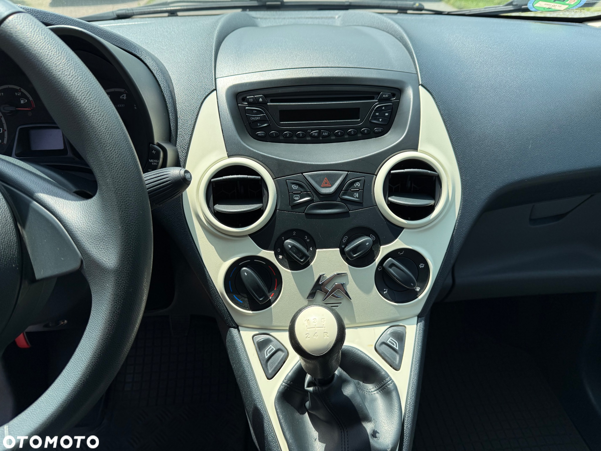 Ford KA 1.2 Trend - 10