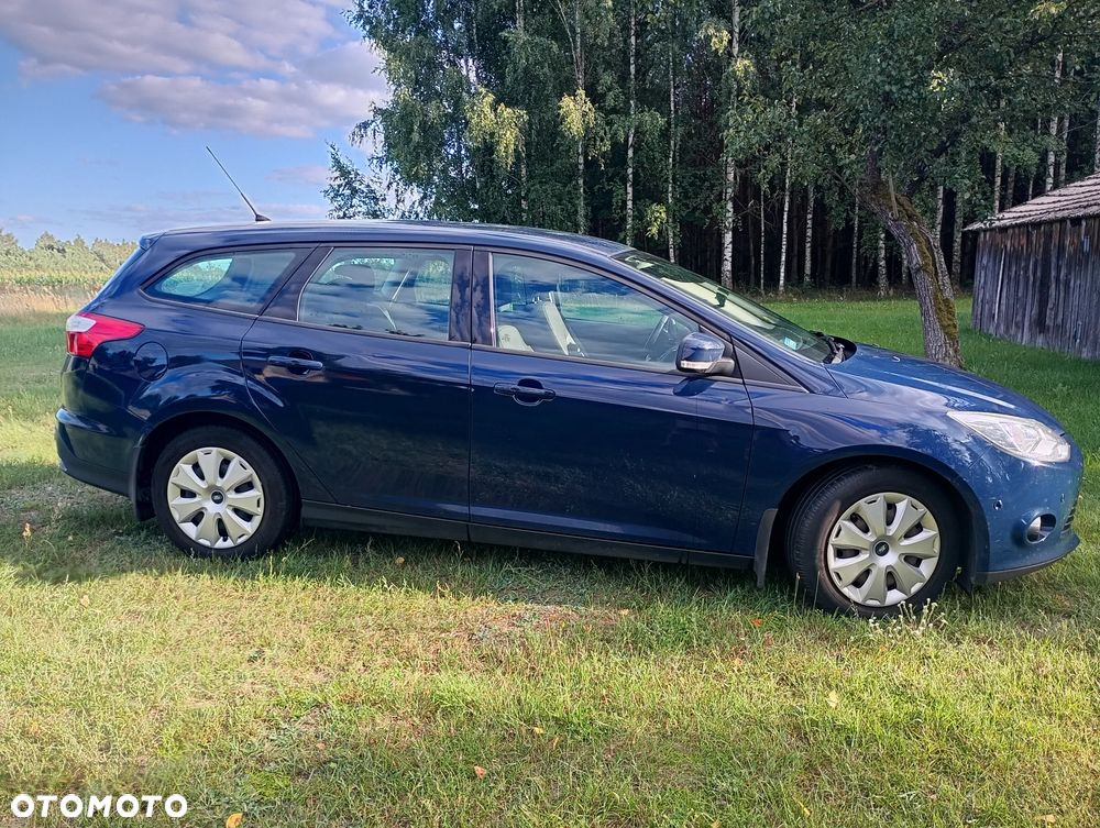 Ford Focus 2014 photo 2