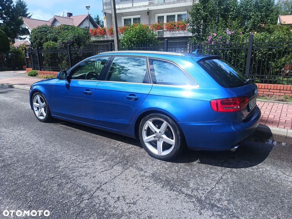 Audi A4 Avant - 11