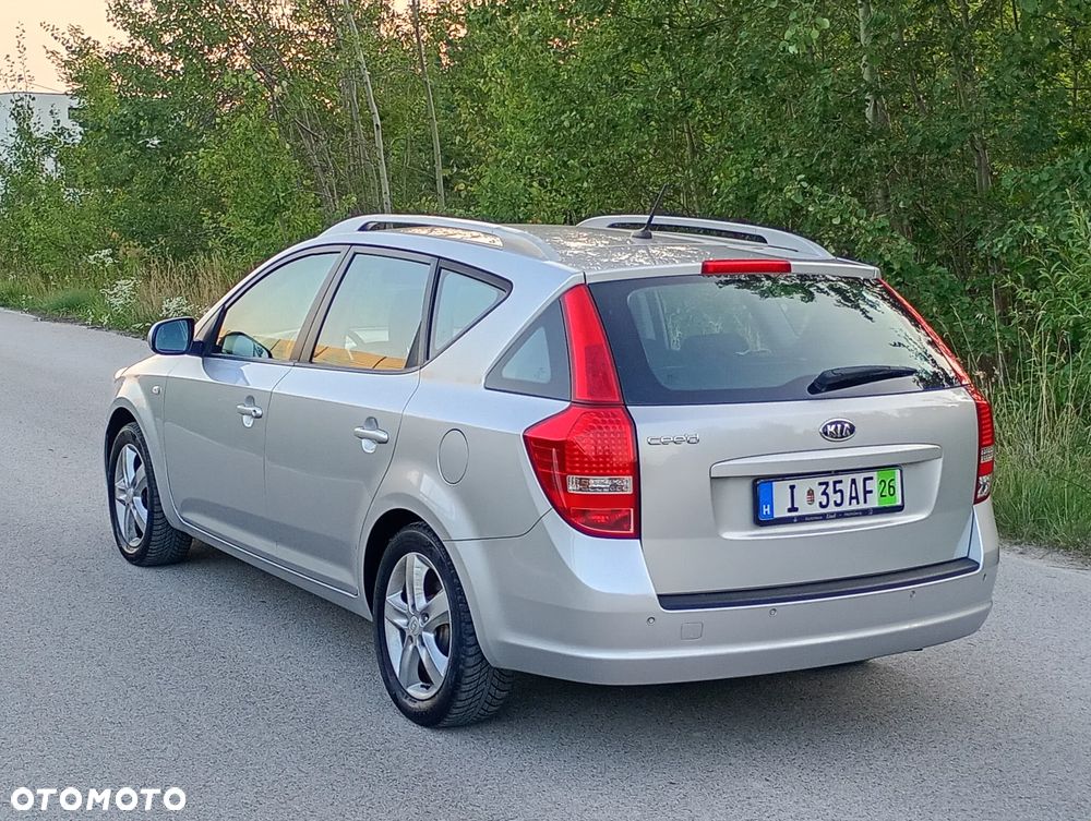 Kia Ceed - 6