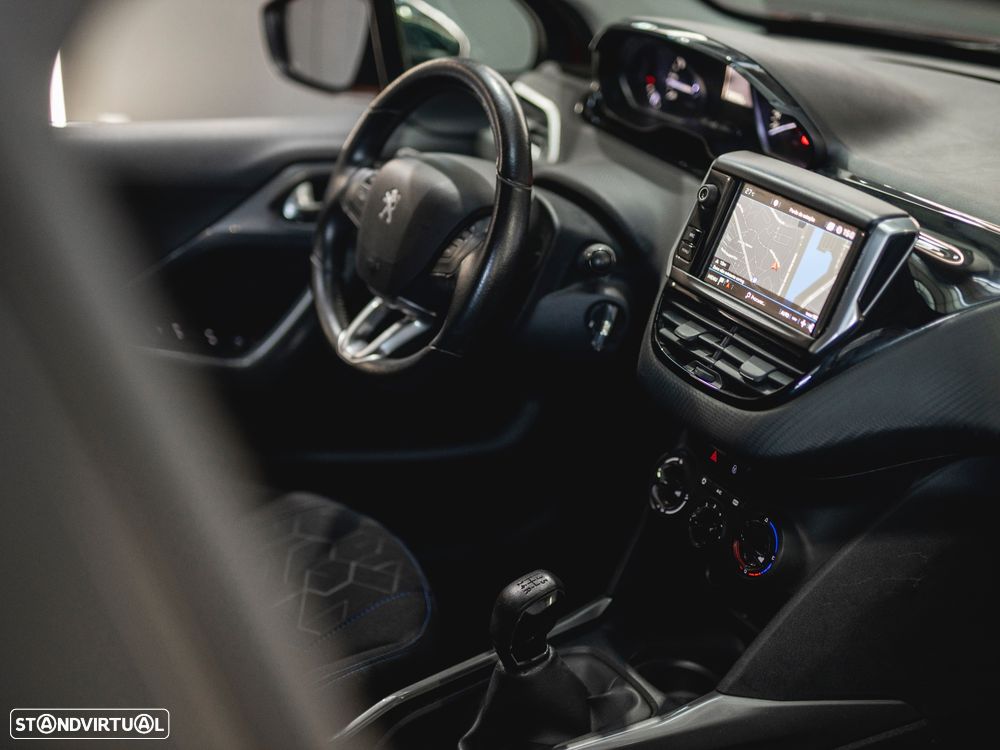 Peugeot 2008 1.2 PureTech Style - 15