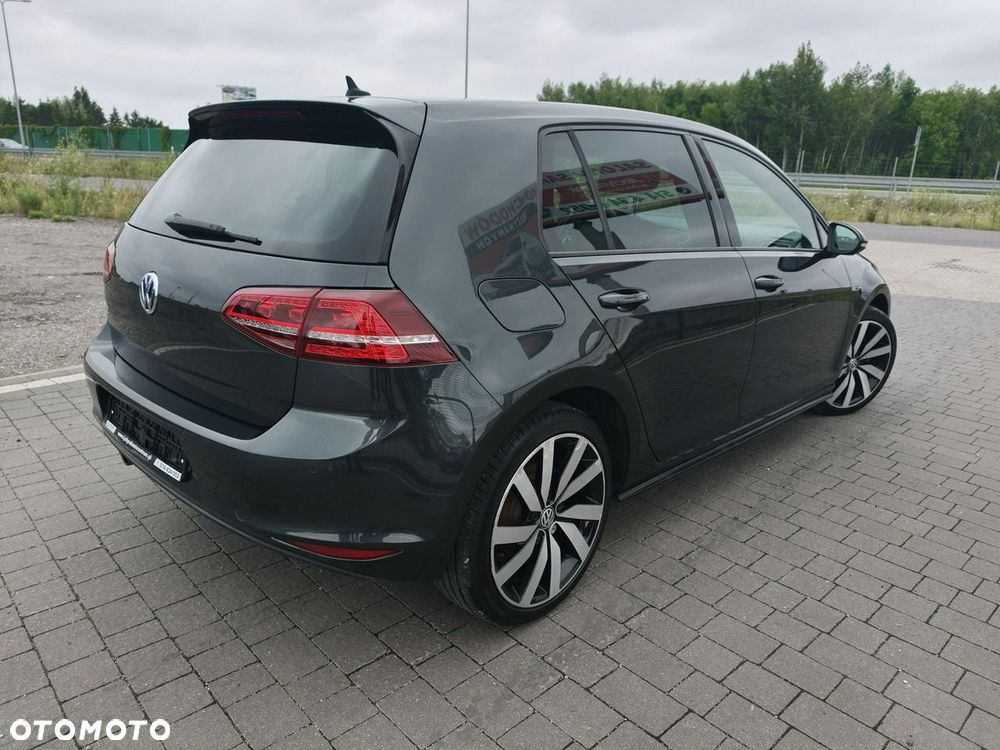Volkswagen Golf - 13