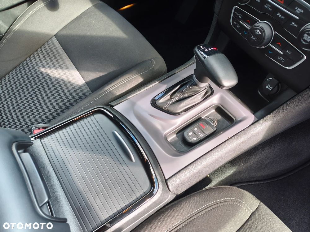 Dodge Charger 3.6 GT - 16