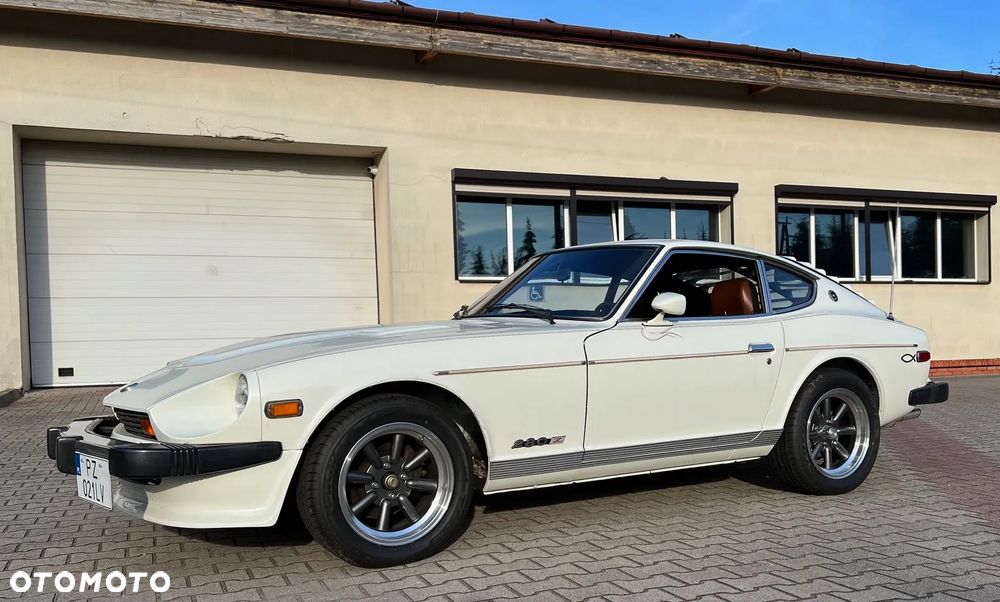 Nissan 280 ZX - 2