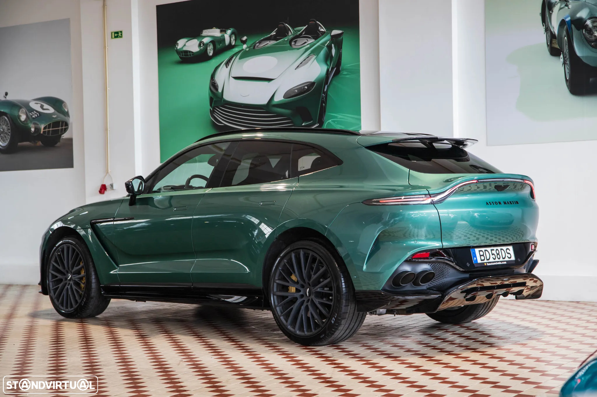 Aston Martin DBX 707 - 3