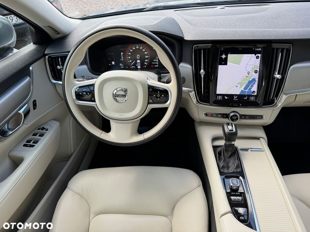 Volvo S90 D4 Inscription - 9